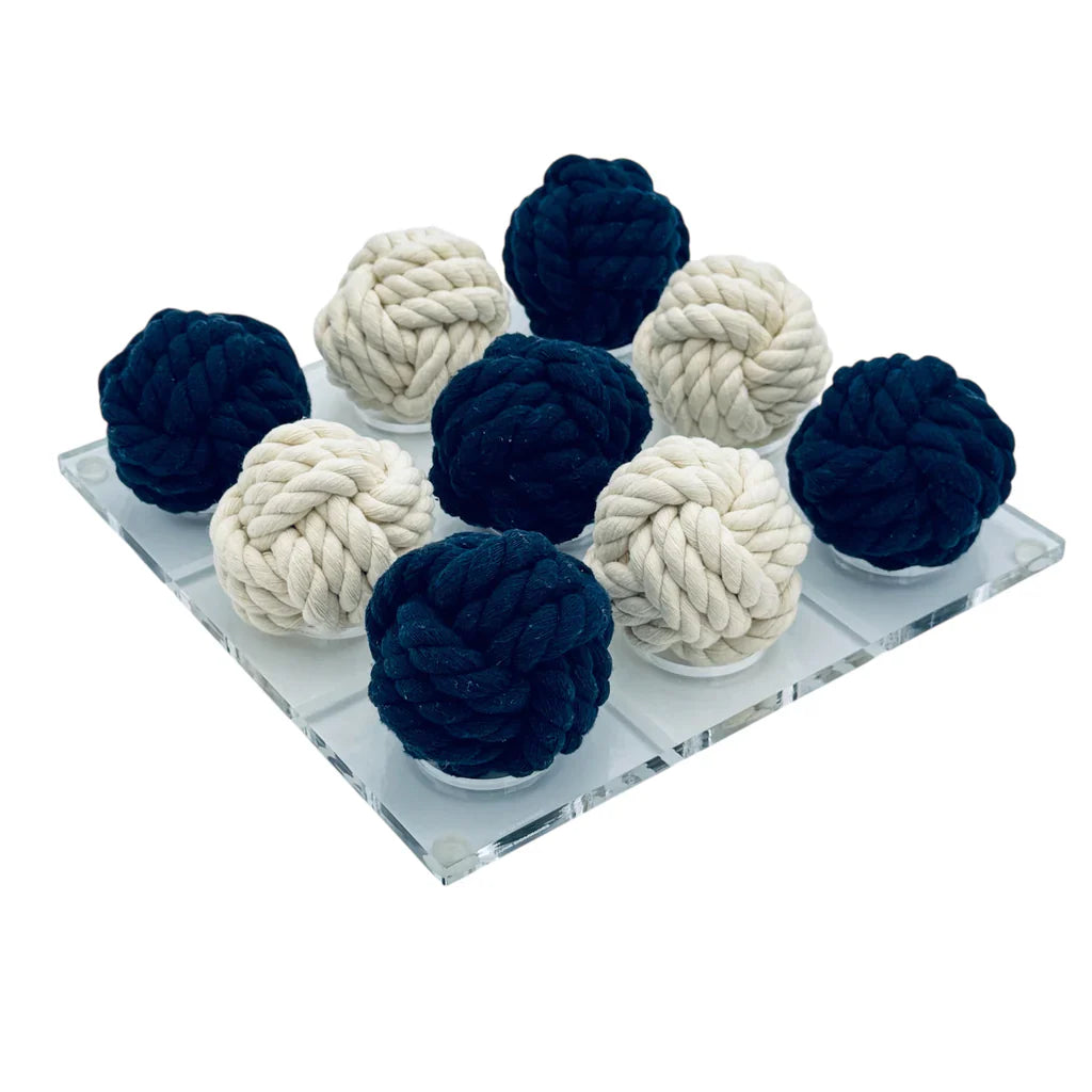 « El Nudo » Jeu de morpion avec le poing du singe