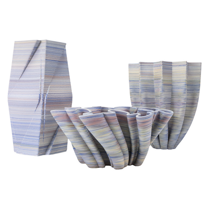 Vase en porcelaine ondulé