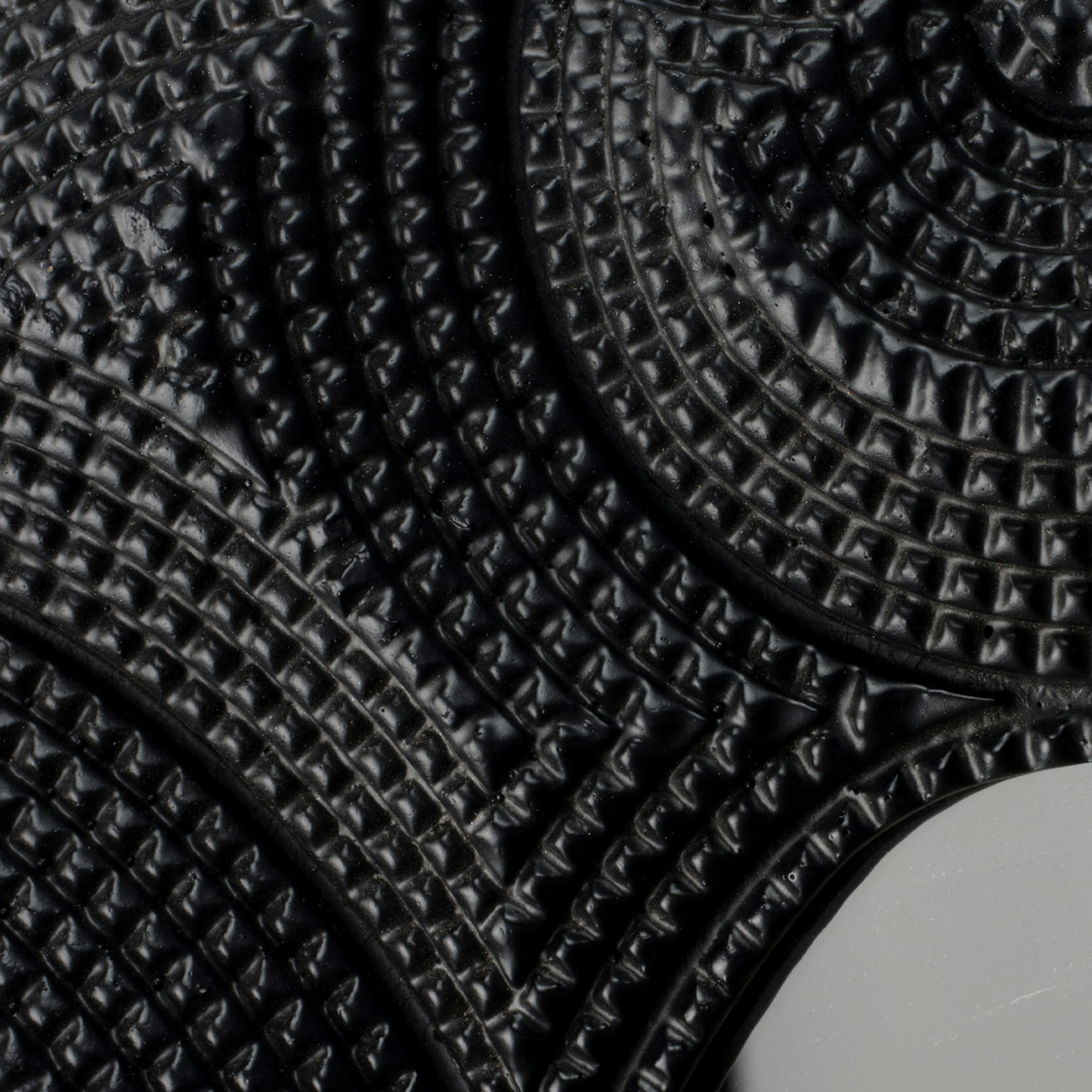 Miroir en résine audacieux