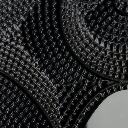 Miroir en résine audacieux