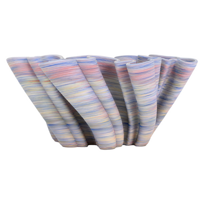 Vase en porcelaine ondulé